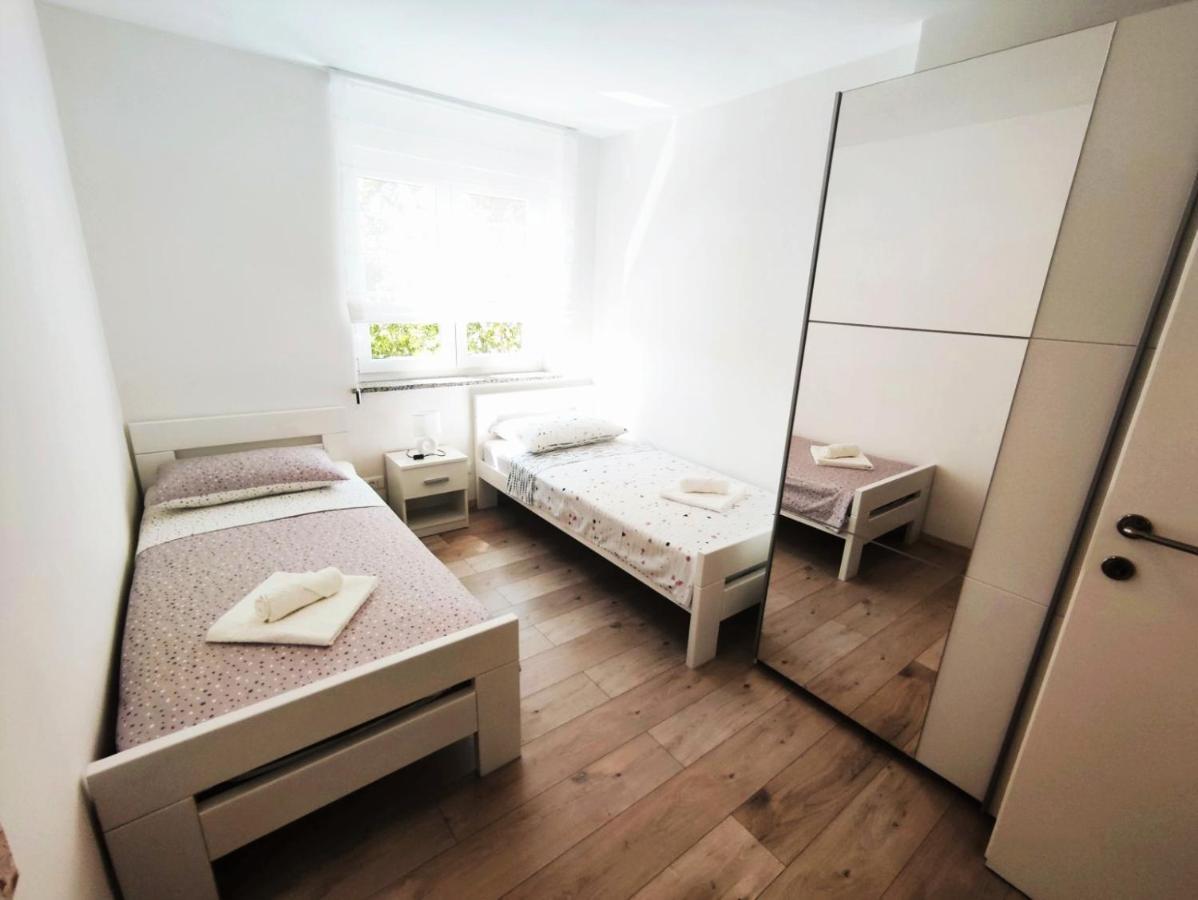 Apartman Dori Пула Екстер'єр фото
